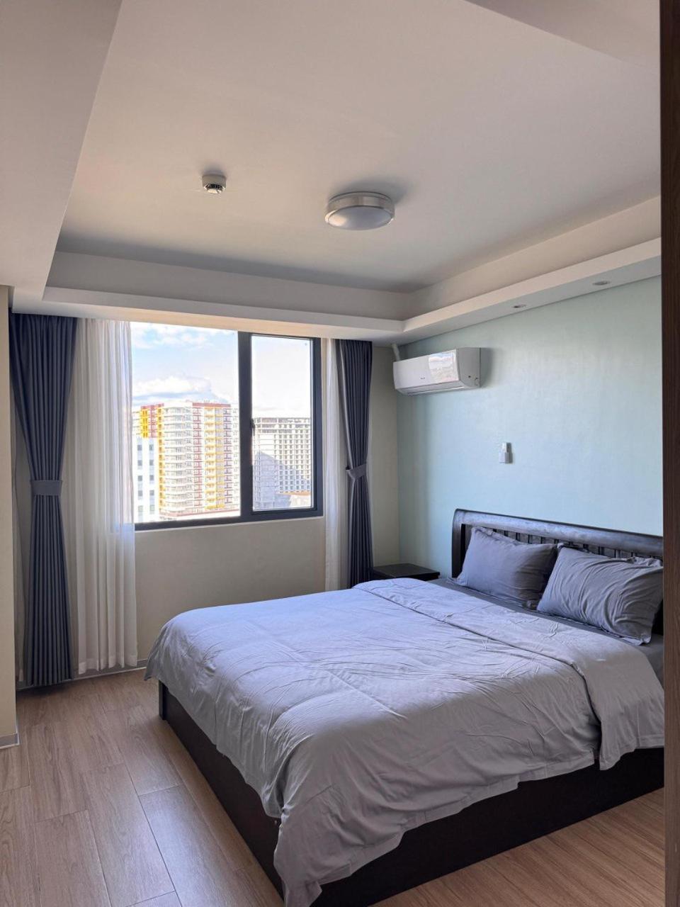 L Condotel Paranaque City Rum bild