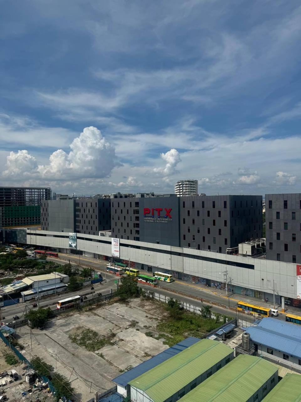 L Condotel Paranaque City Exteriör bild