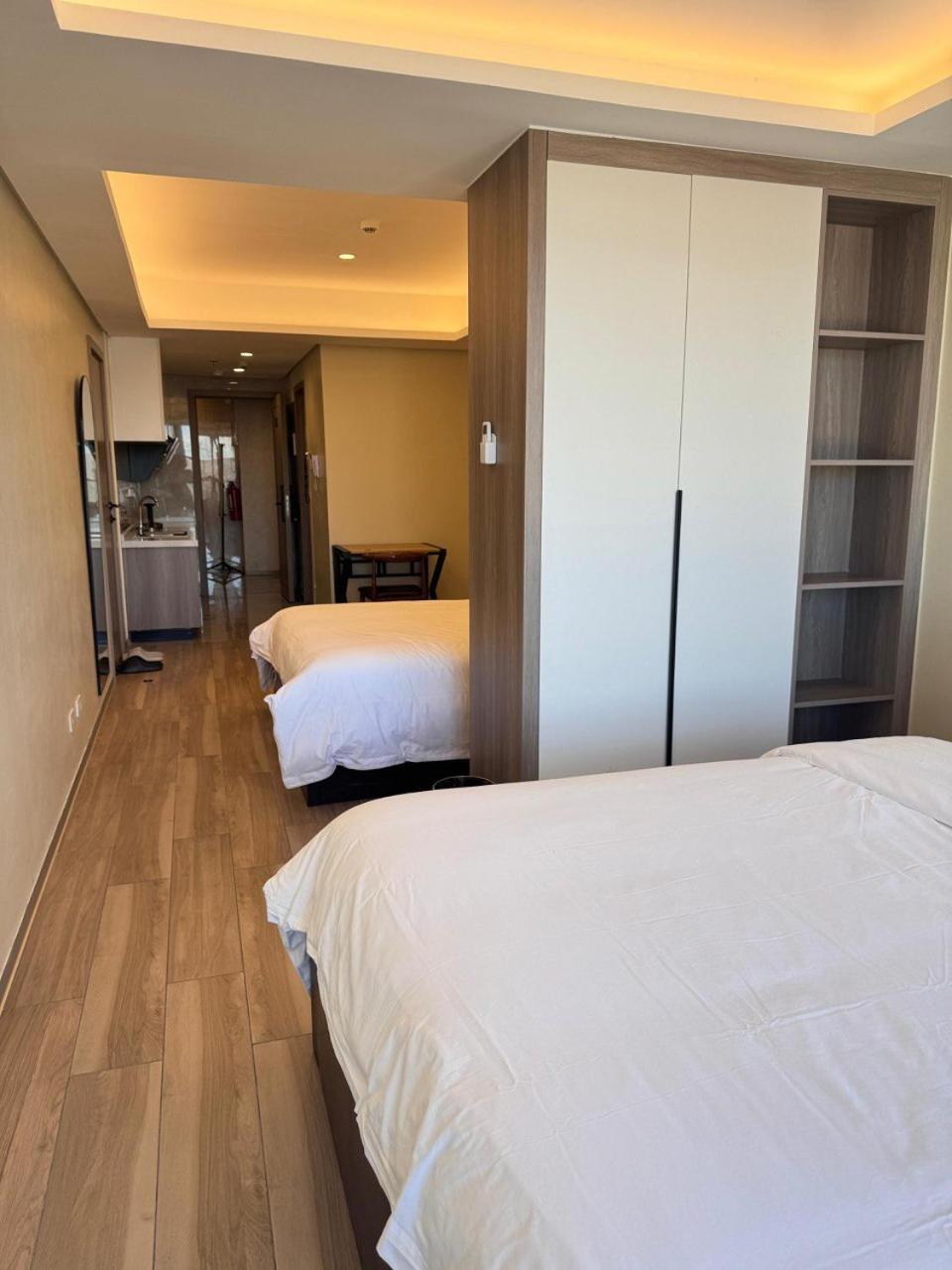 L Condotel Paranaque City Rum bild