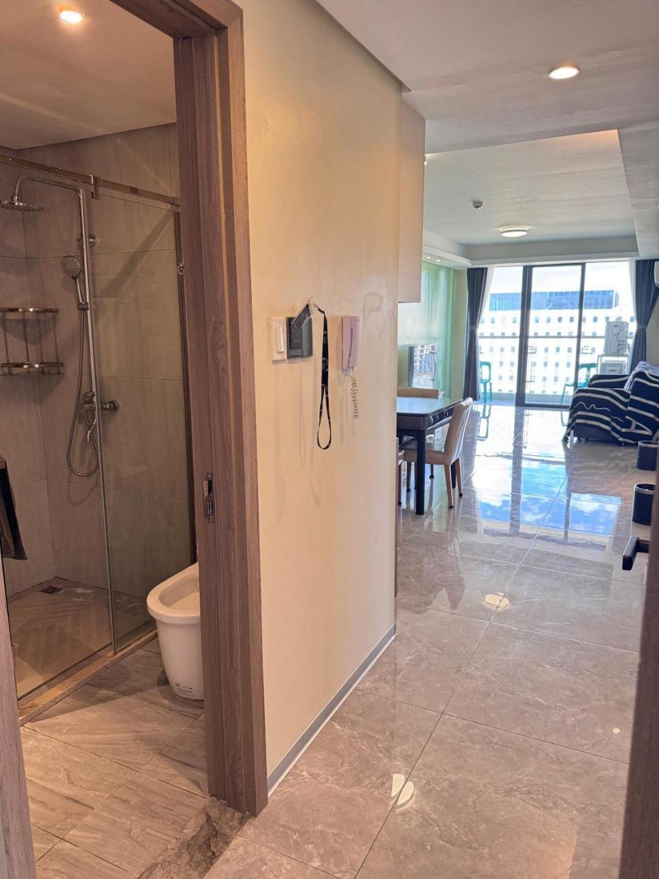 L Condotel Paranaque City Rum bild