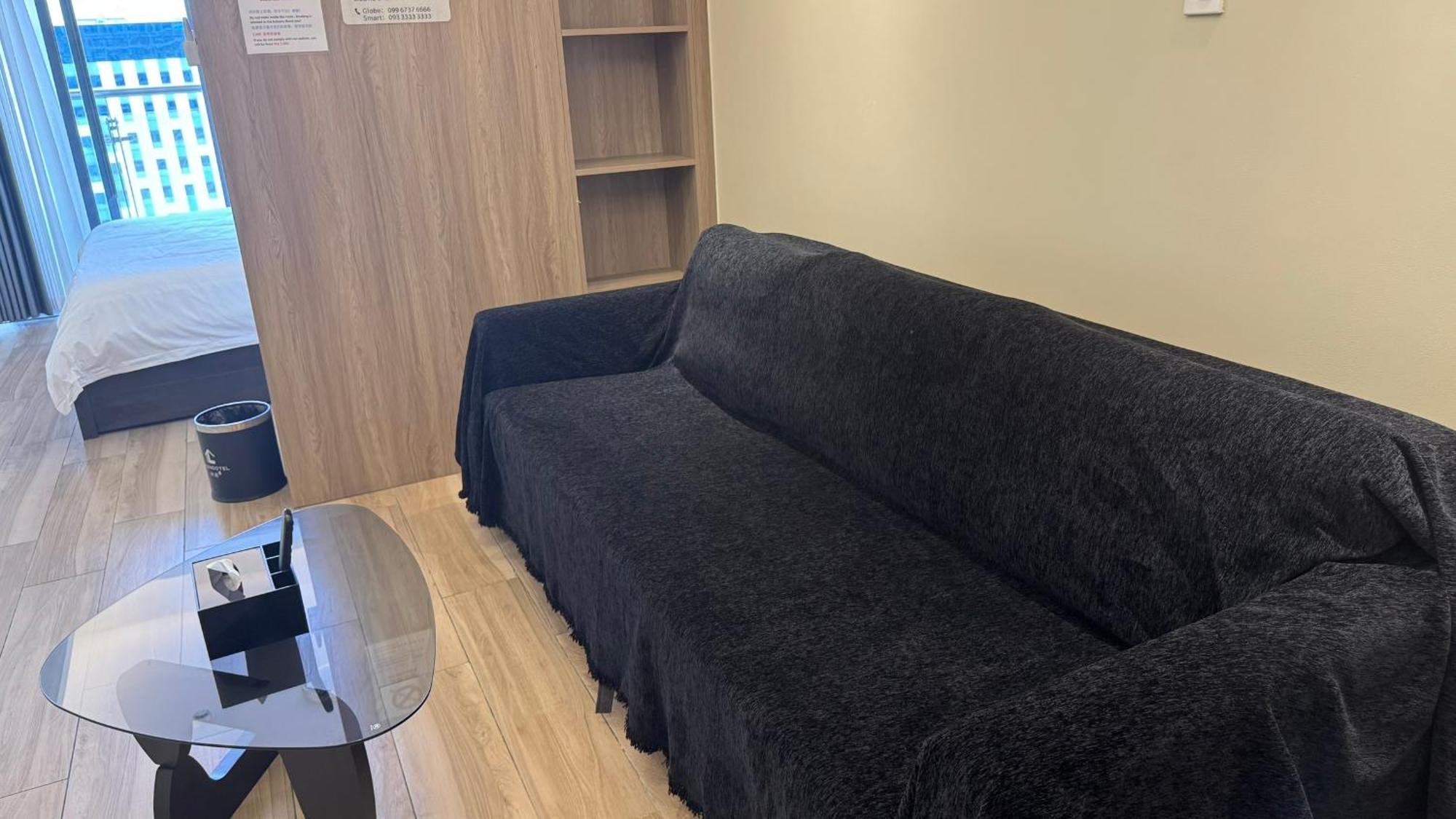 L Condotel Paranaque City Exteriör bild